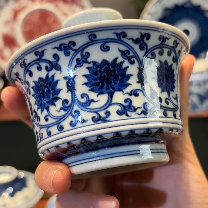 素心幽茗双勾缠枝莲盖碗