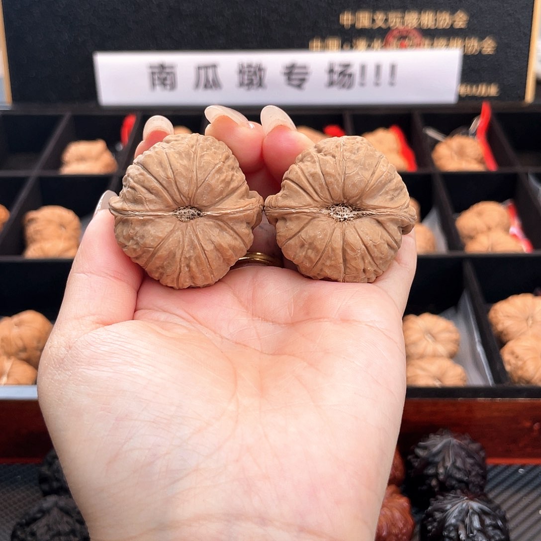 把件文玩核桃39南瓜全品圆瓜深凹底近正肩3913
