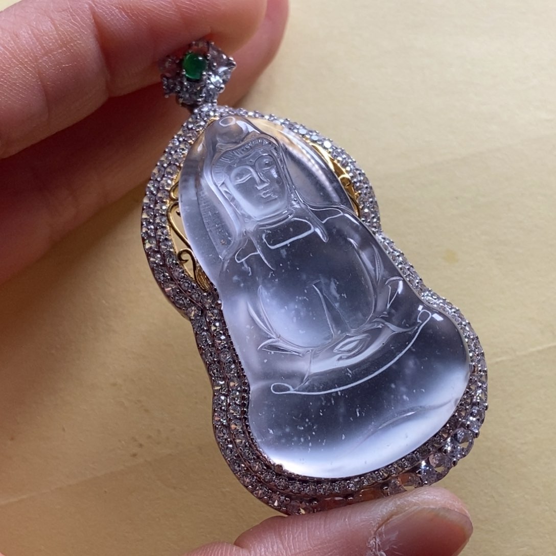 石英质玉颈饰银S925镶嵌R***e