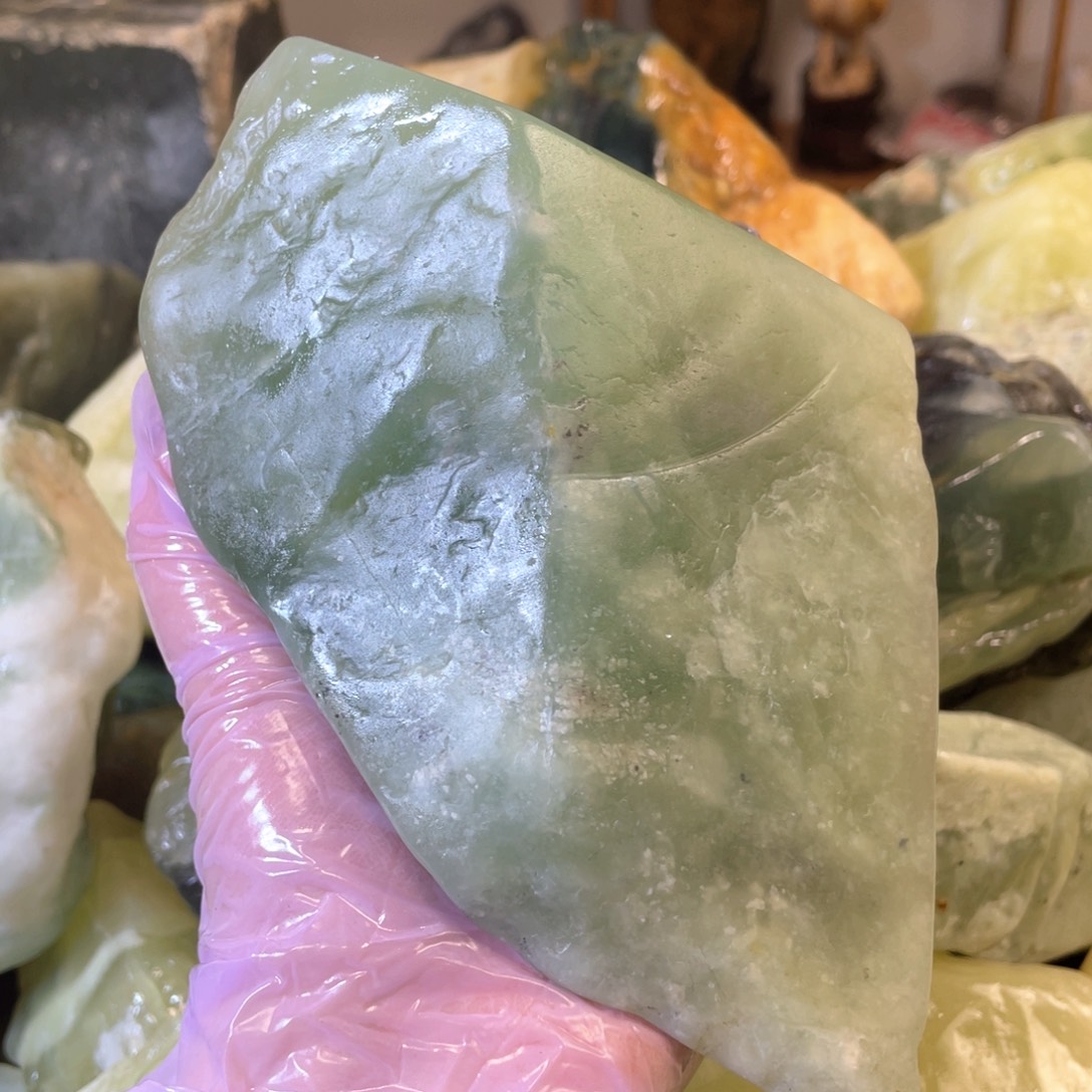 蛇纹石玉未镶嵌中国四大名玉简易