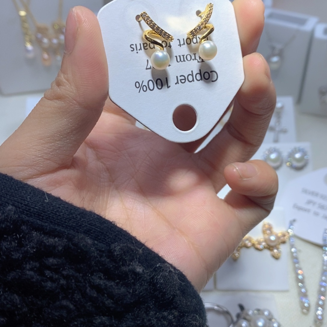 淡水珍珠未镶嵌耳饰