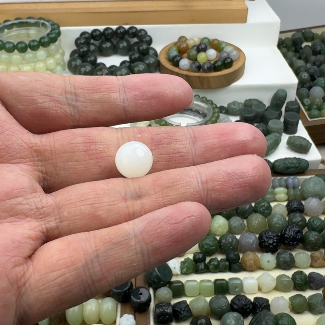 王***王和田玉未镶嵌珠宝半成品和田玉白玉圆珠12㎜