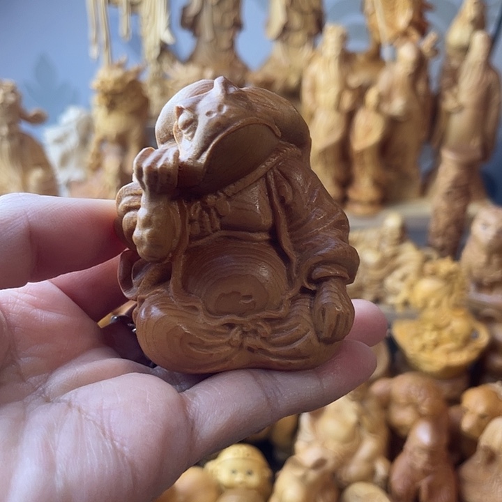 柏木（崖柏）金蟾仙人