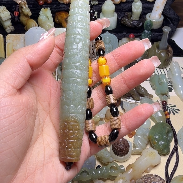 与***进和田玉（糖玉）未镶嵌颈饰