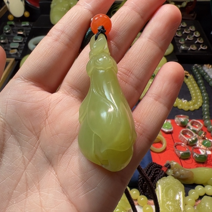 和田玉（黄玉）颈饰未镶嵌