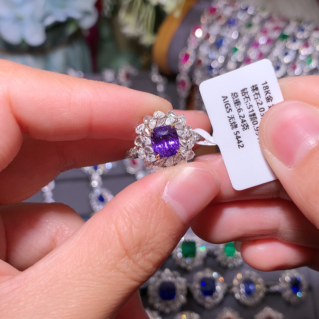 【闪购商品】彩色蓝宝石戒指18K金镶嵌
