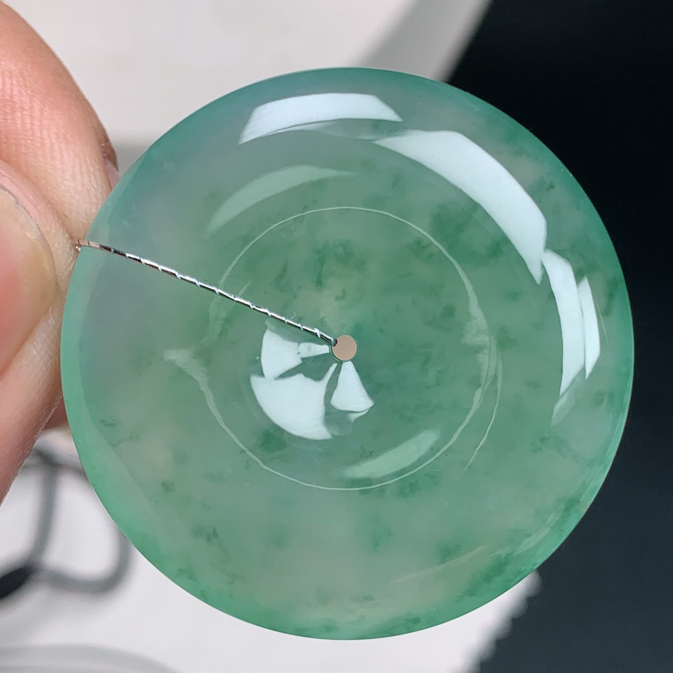 尺寸36.5-6.3mm缅甸天然A货翡翠冰种晴绿飘花大平安扣吊坠 品质高