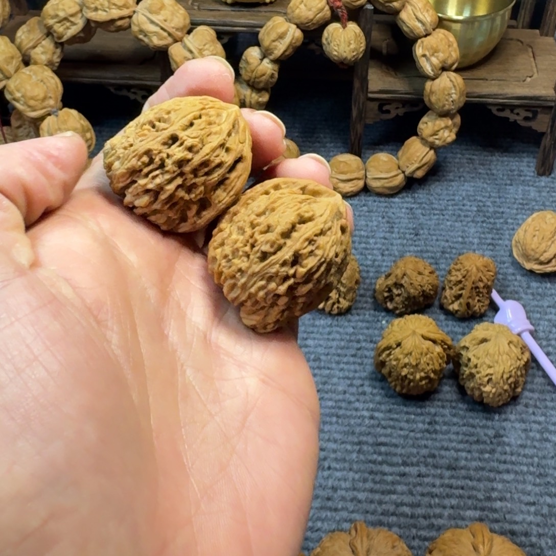 把件文玩核桃南疆石36尺