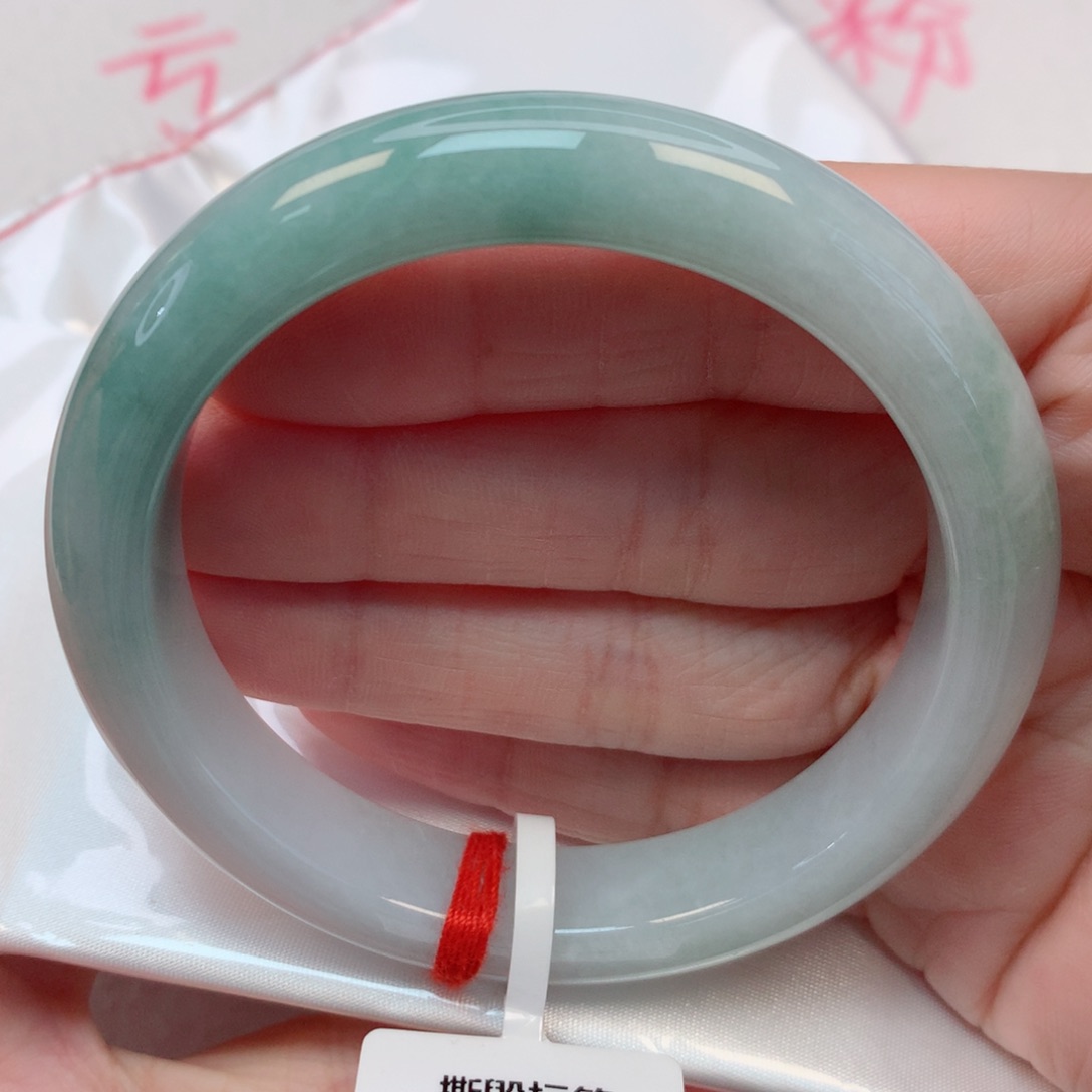 翡翠手镯未镶嵌56.7圈