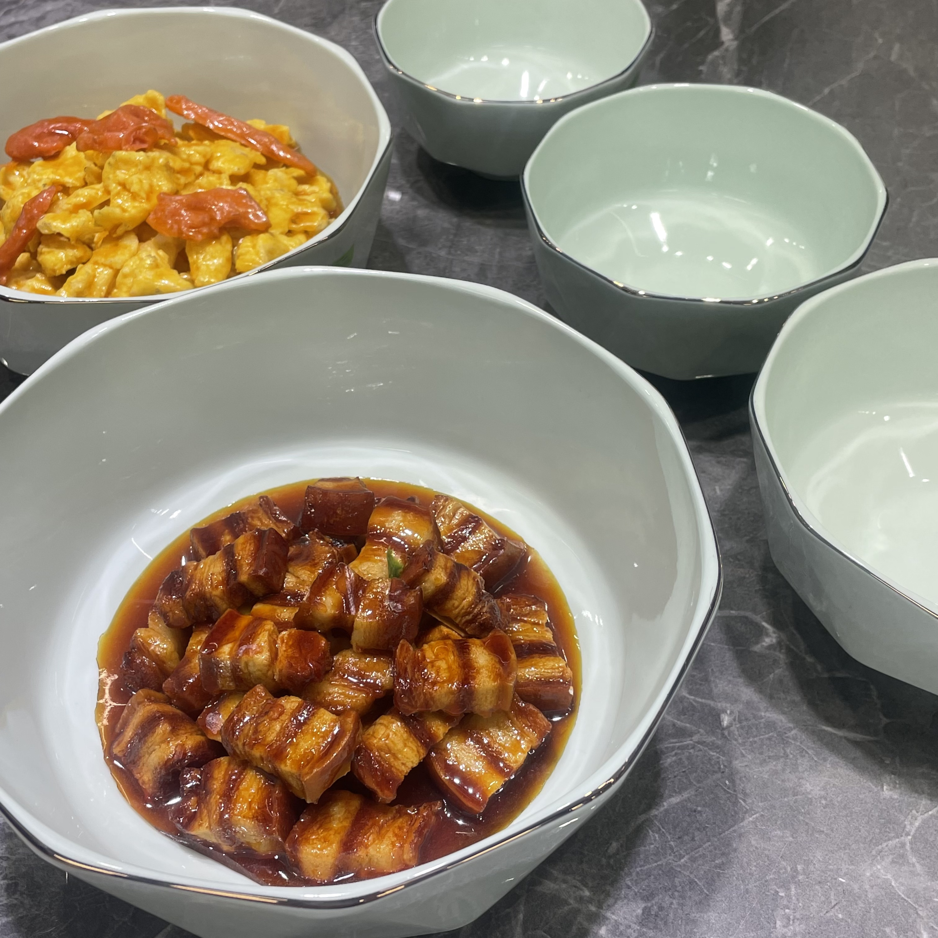 郴州为民餐具新款高颜值北欧轻奢餐具套装家用一整套吃饭家用釉下