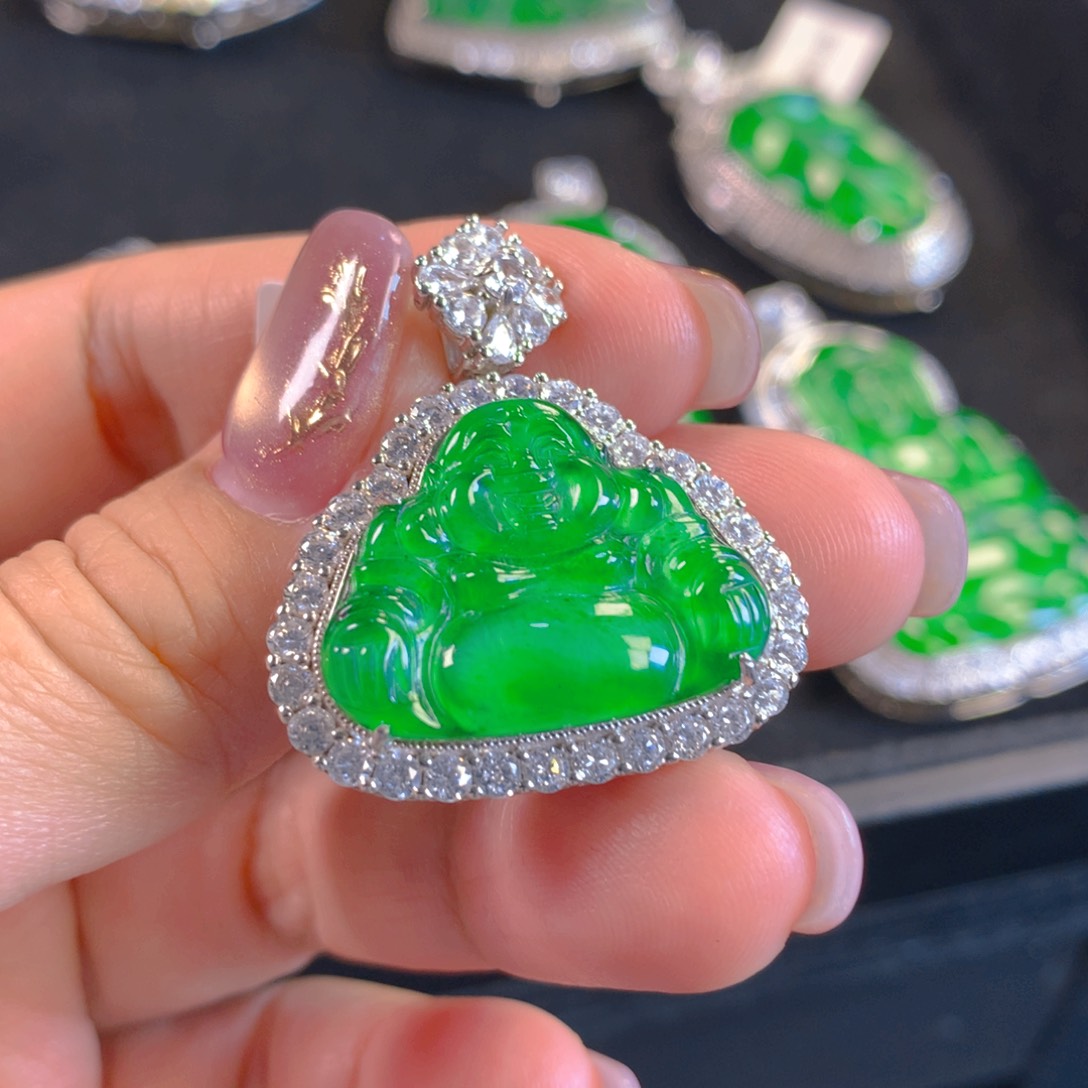 翡翠颈饰银S925镶嵌翡翠