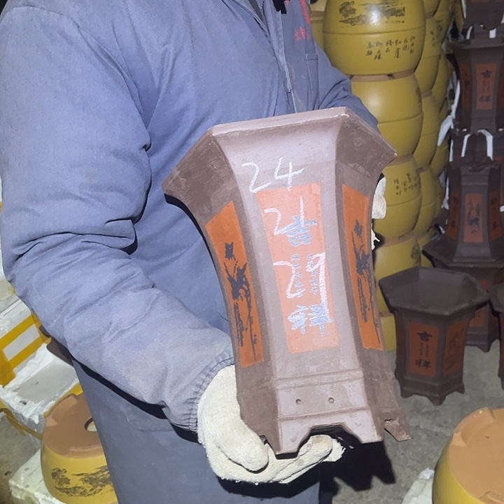 紫砂花盆紫砂花盆和小