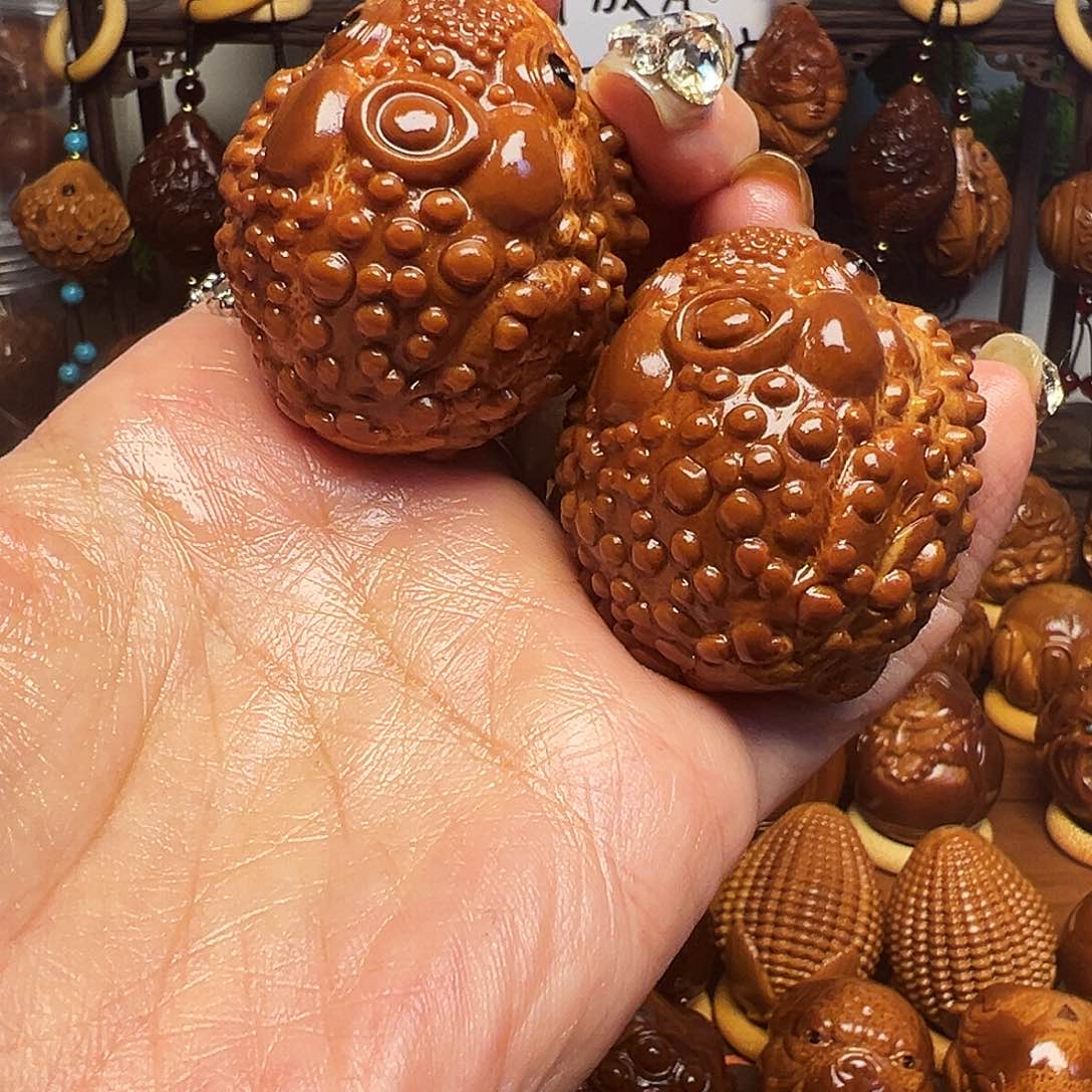 橄榄核吊坠小*?金蟾一对