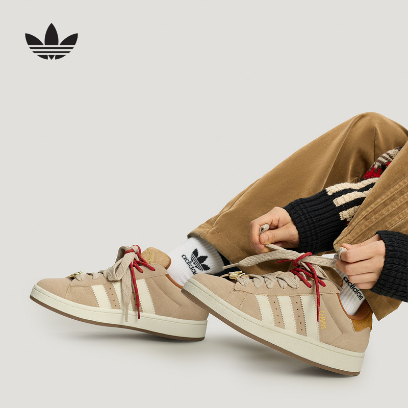 阿迪达斯/adidas情侣款新年经典百搭运动面包鞋板鞋 KJ8724