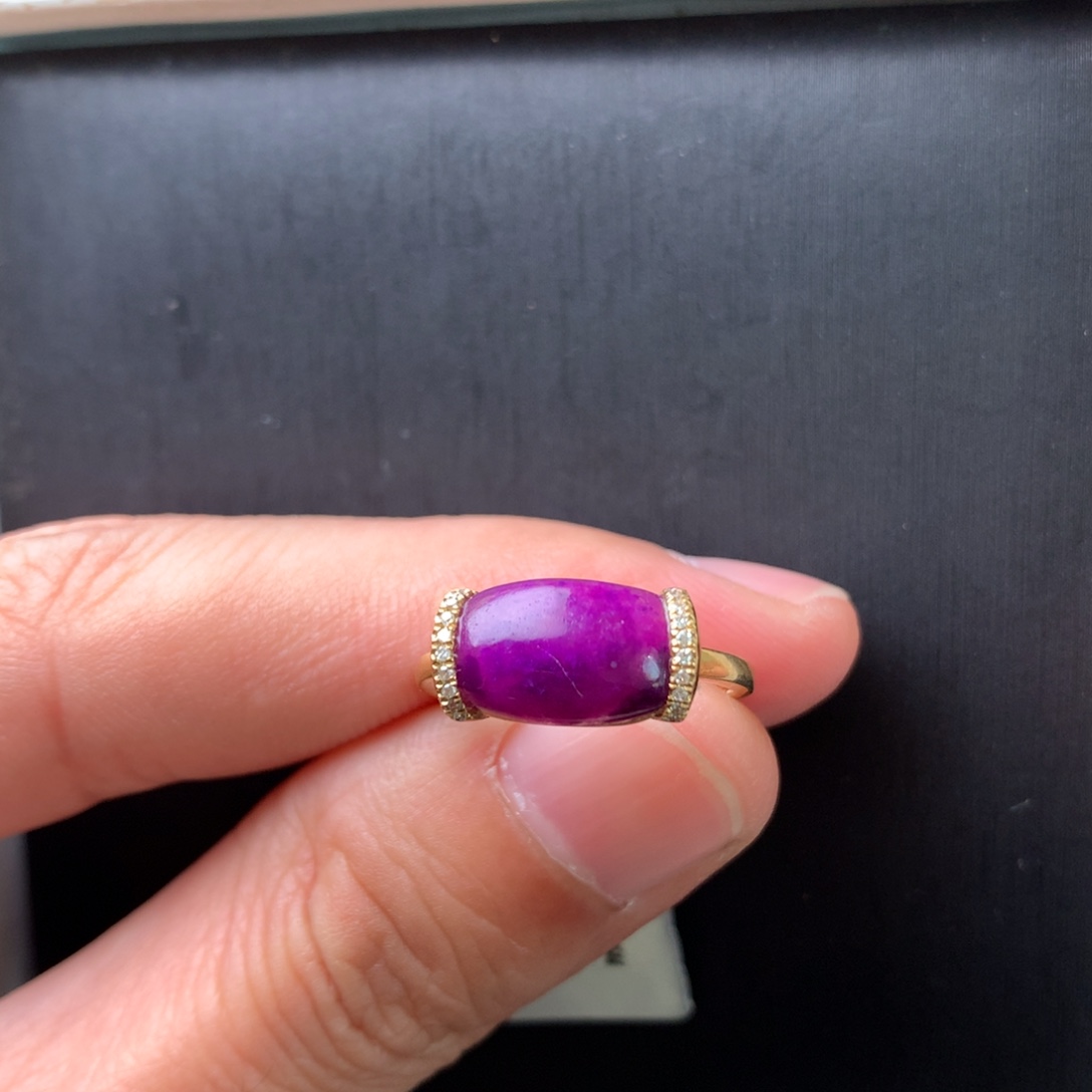 苏纪石（舒俱来）18K金镶嵌戒指