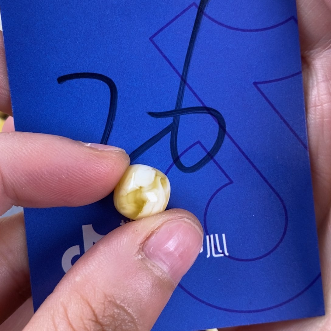 蜜蜡裸石未镶嵌?****?蜜蜡