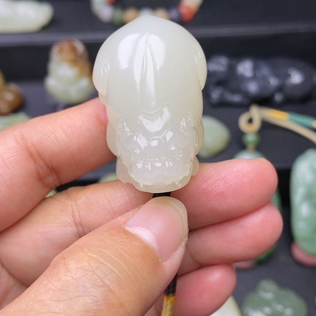 和田玉未镶嵌挂件