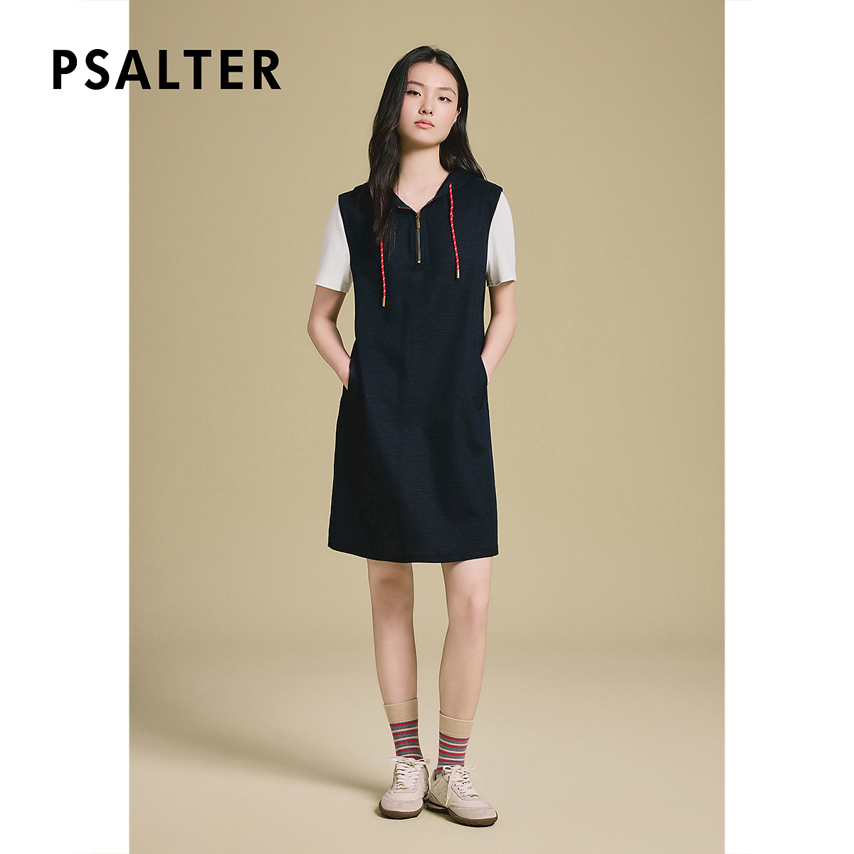诗篇专选撞色假两件宽松H型连帽设计减龄休闲连衣裙2025春季新款