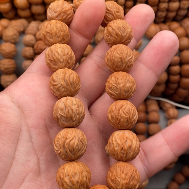 ****津核桃微瑕泛油二等毒液