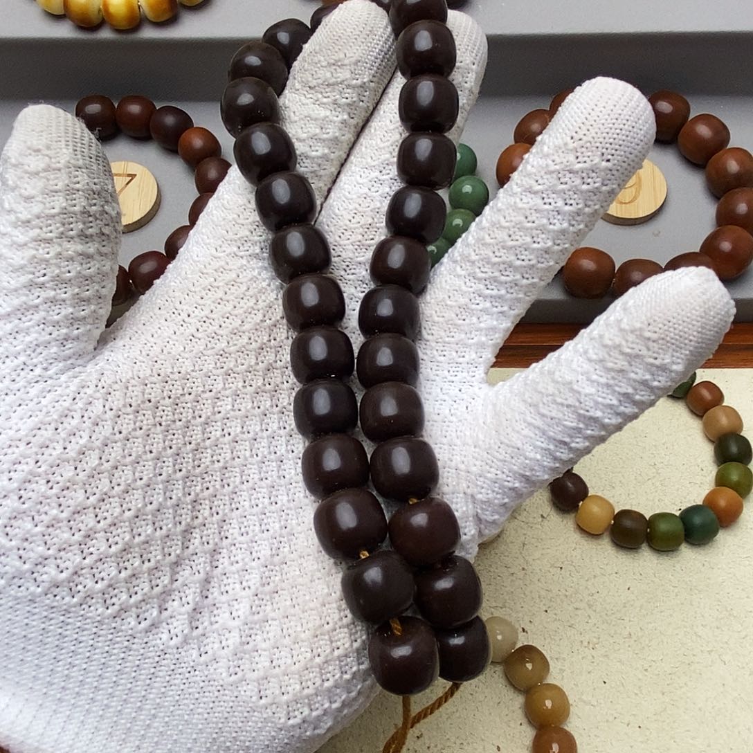 从***乖手串菩提根/象牙果