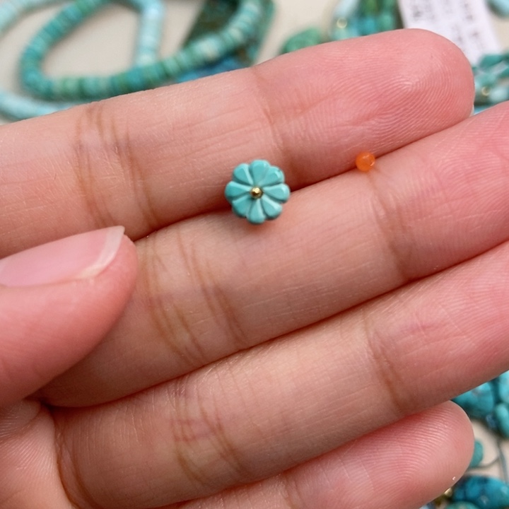 南红玛瑙未镶嵌珠宝奇石