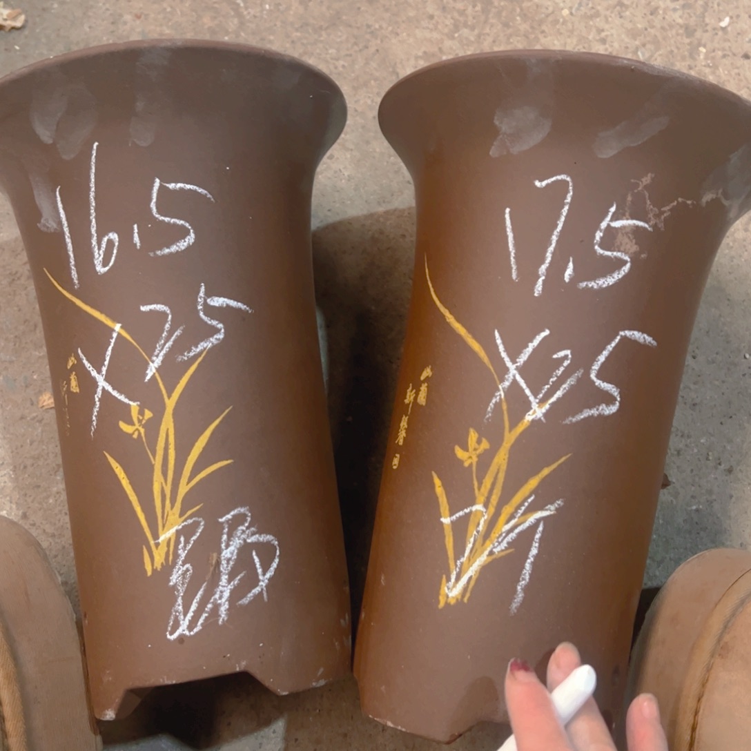 紫砂18…………………………………………