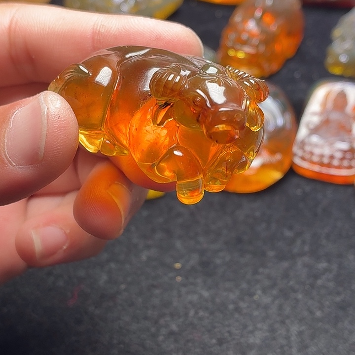 琥珀未镶嵌裸石41