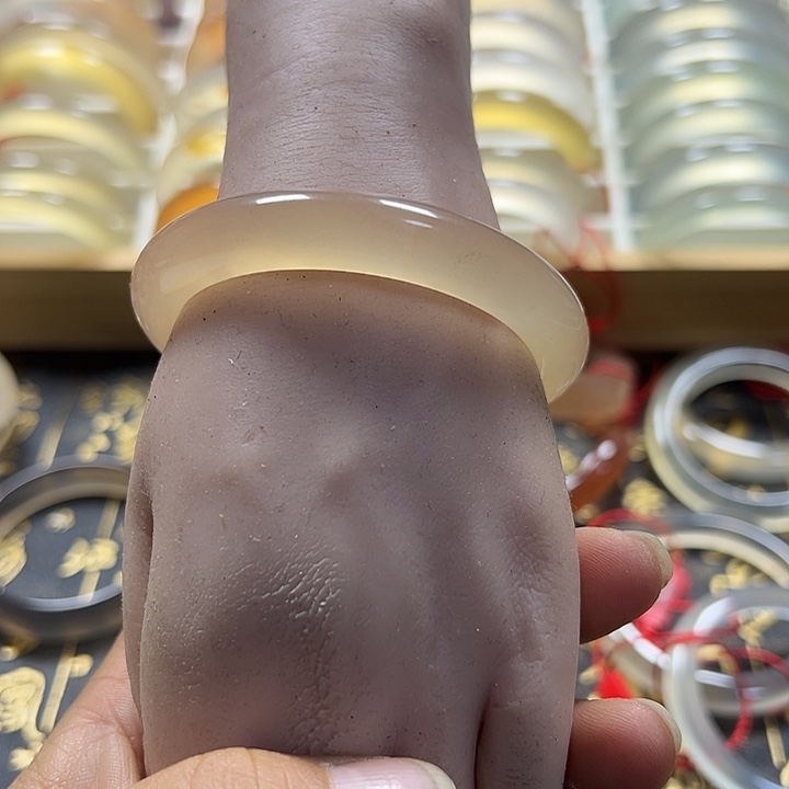 玛瑙/玉髓未镶嵌手镯