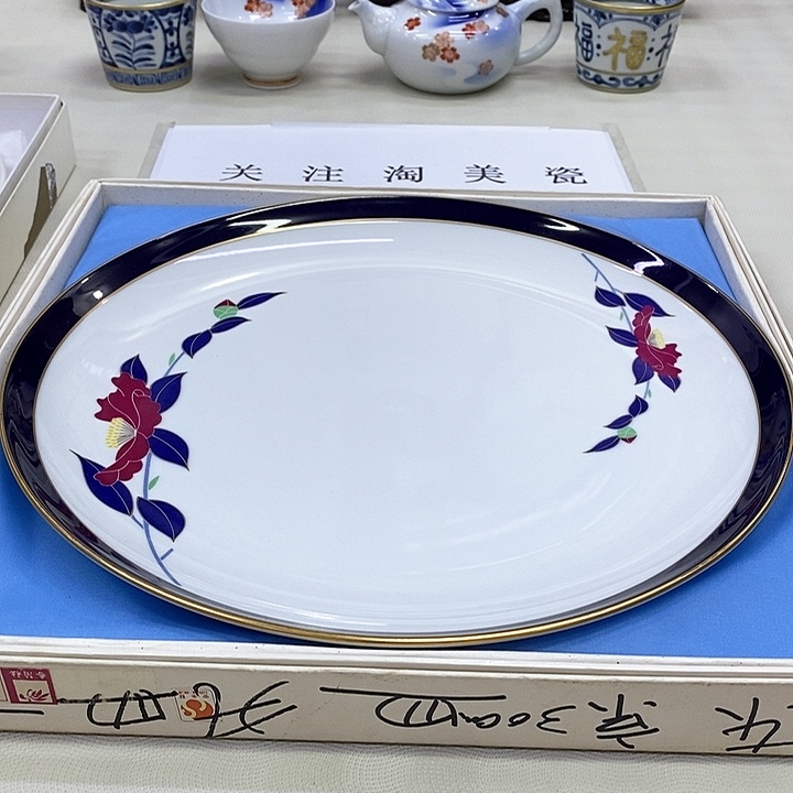 摆件进口瓷器香兰社
