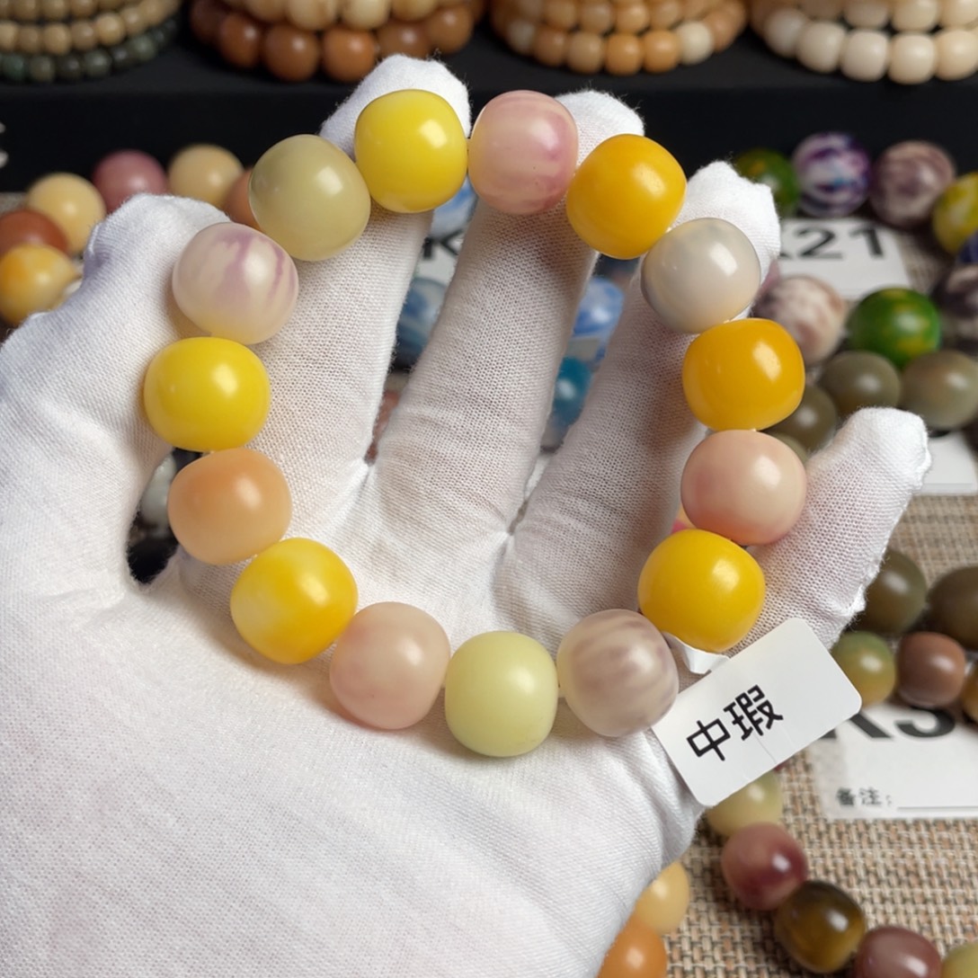 吊坠菩提根/象牙果1.6，中大瑕