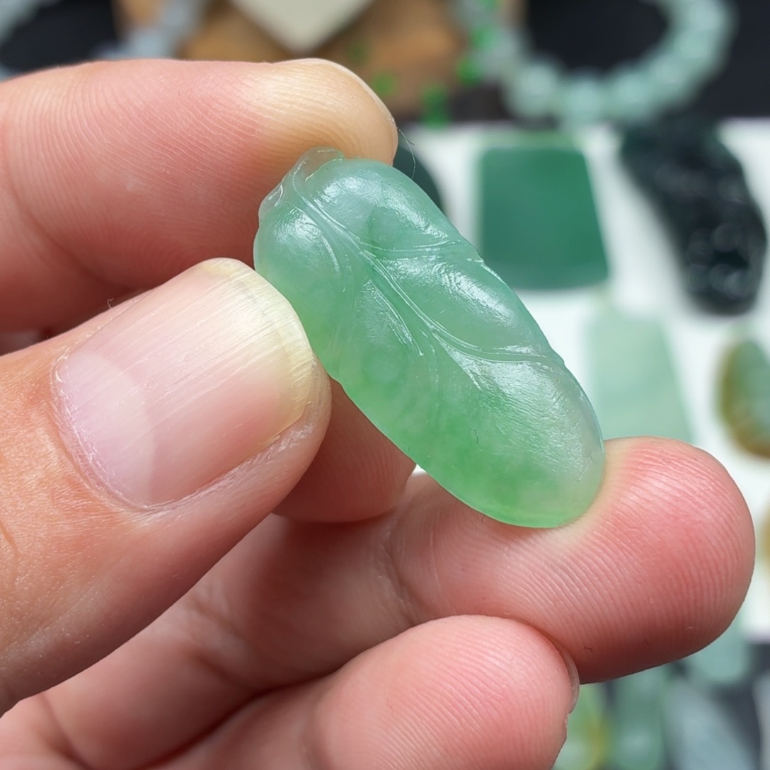 定制翡翠未镶嵌翡翠金枝玉叶
