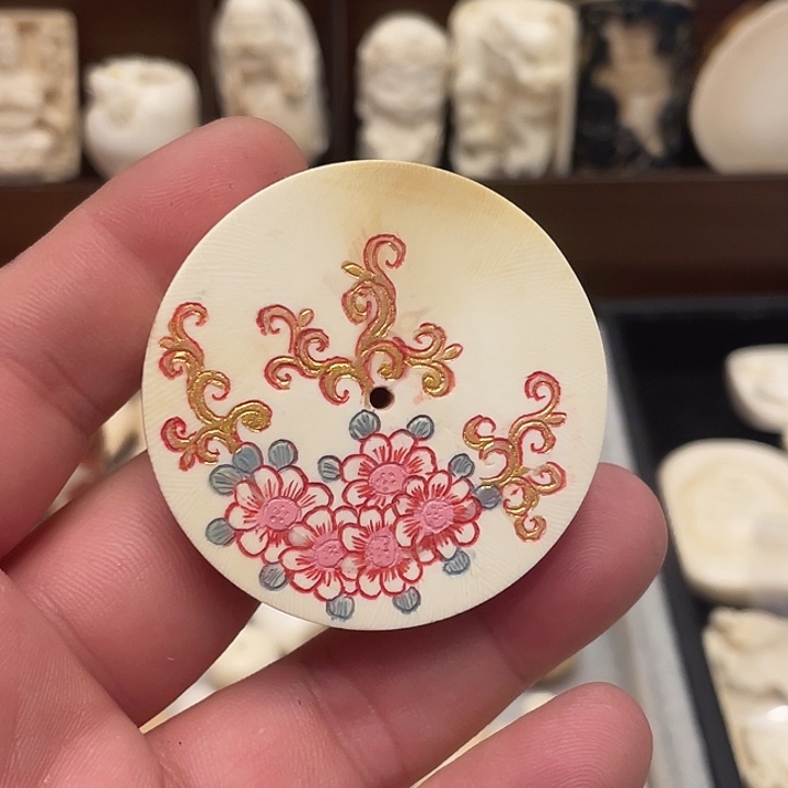 乐***）天然猛犸牙雕刻品