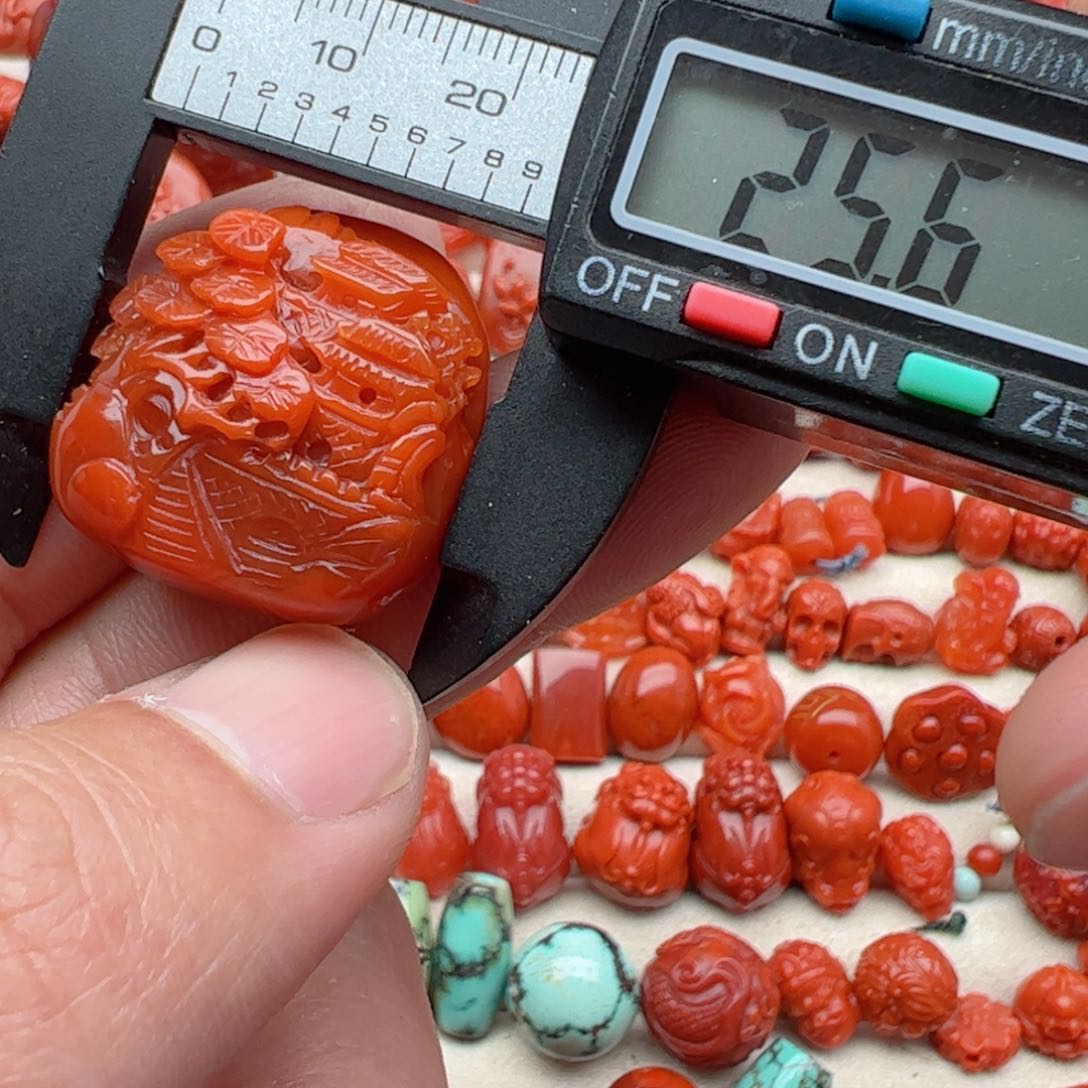 南红玛瑙配饰未镶嵌