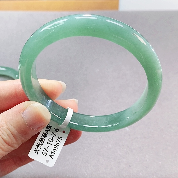 【闪购商品】翡翠手镯（圆镯）未镶嵌