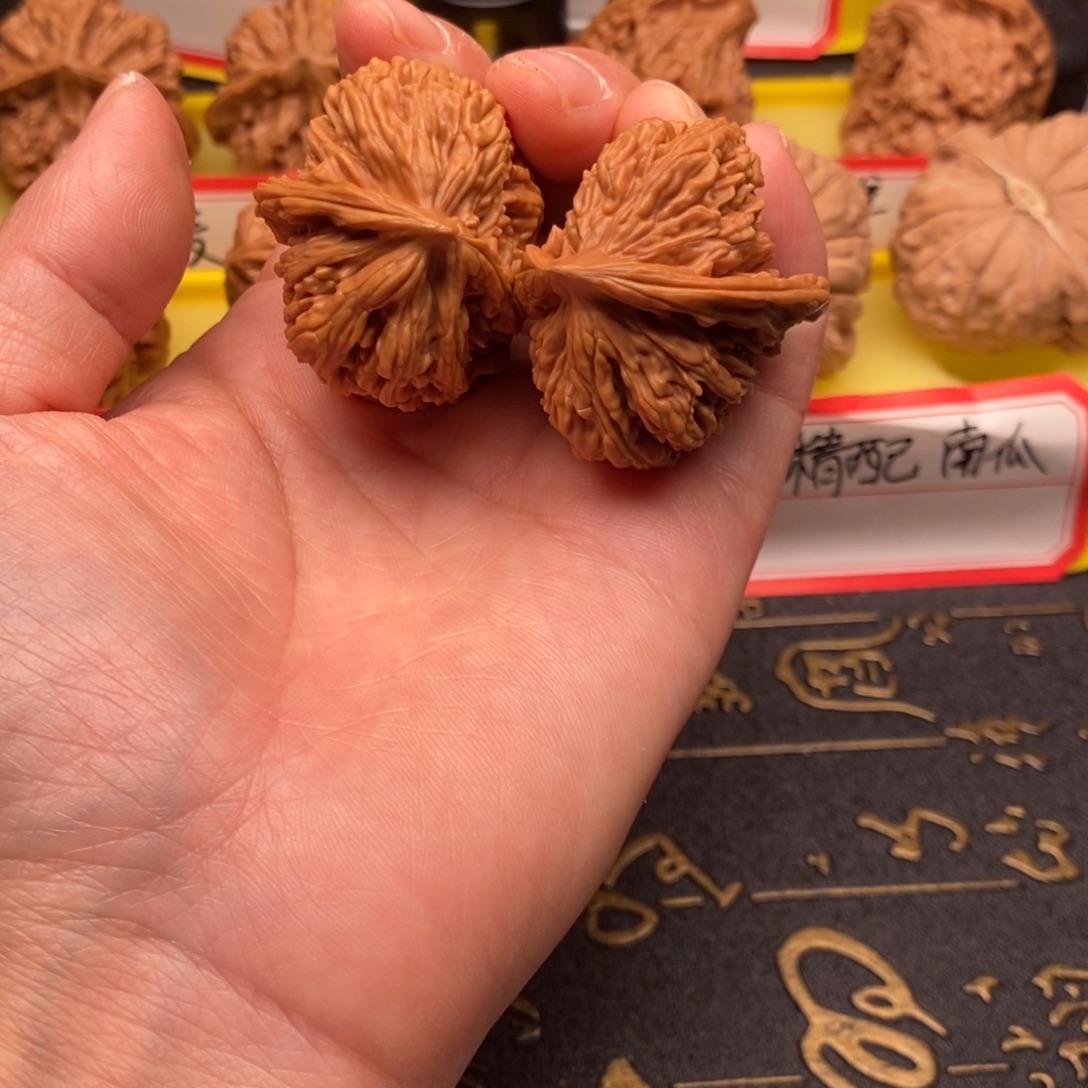 吊坠文玩核桃四座楼半壁