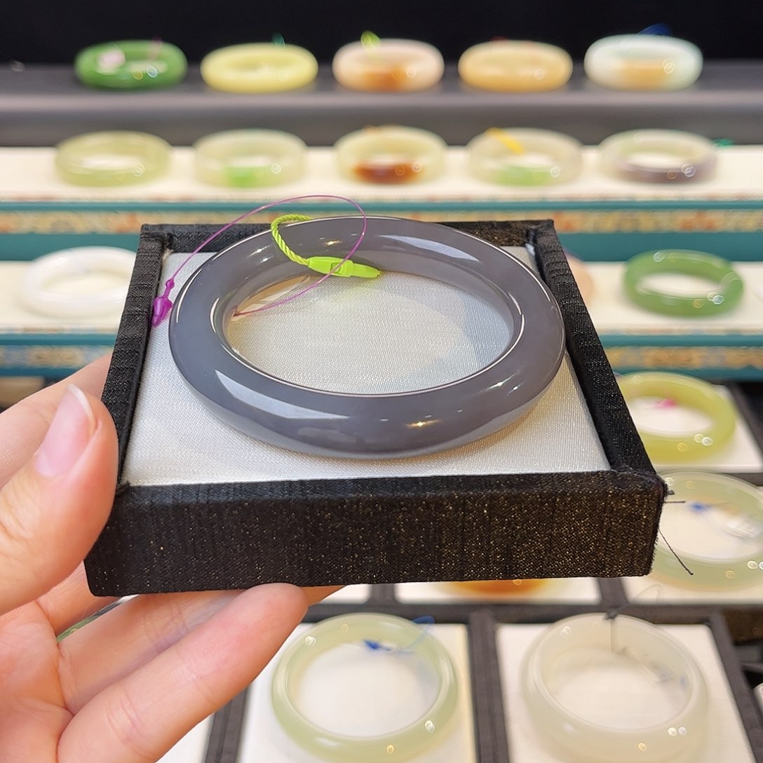 和田玉手镯未镶嵌 葡萄紫 圆条