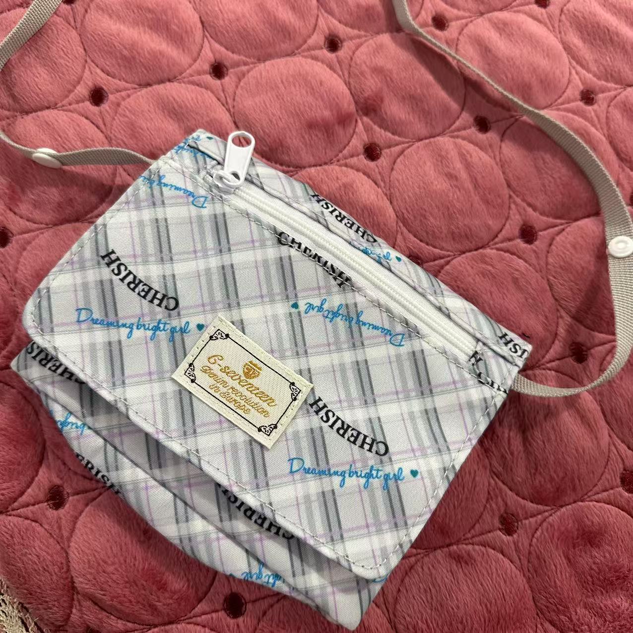 灰白菱形格小单肩斜挎包包发1