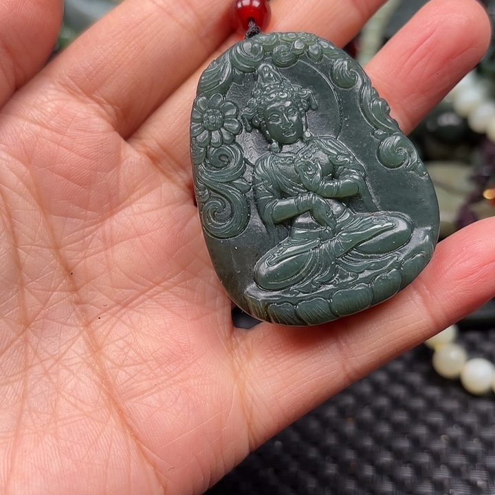 和田玉颈饰未镶嵌