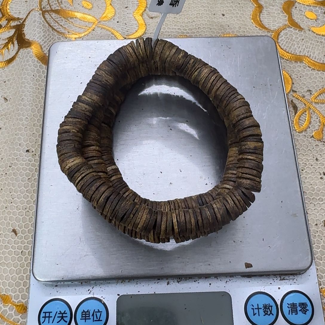 沉香木手串白奇虫漏片片珠6克十发一