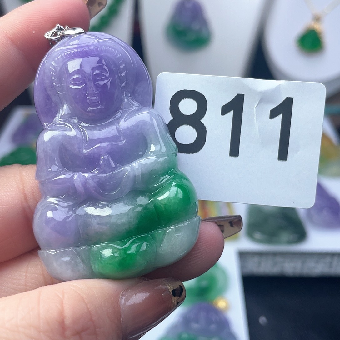 翡翠吊坠(赠链)未镶嵌