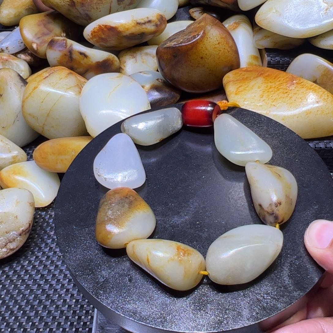 和田玉（子料）未镶嵌颈饰德**下94