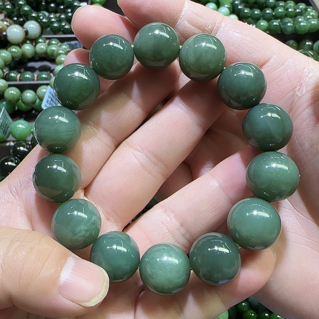 和田玉未镶嵌珠宝半成品