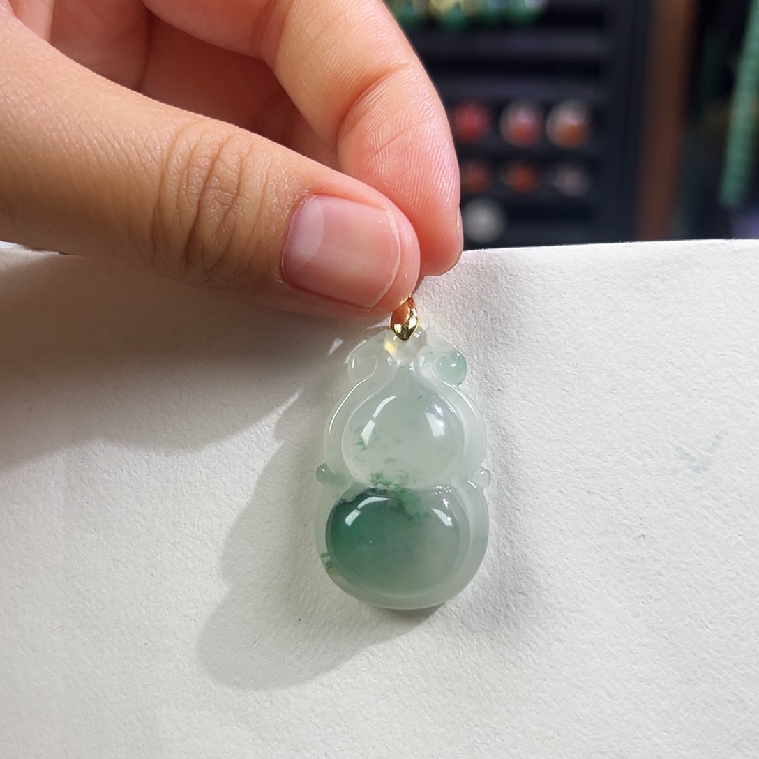 石英质玉合金颈饰