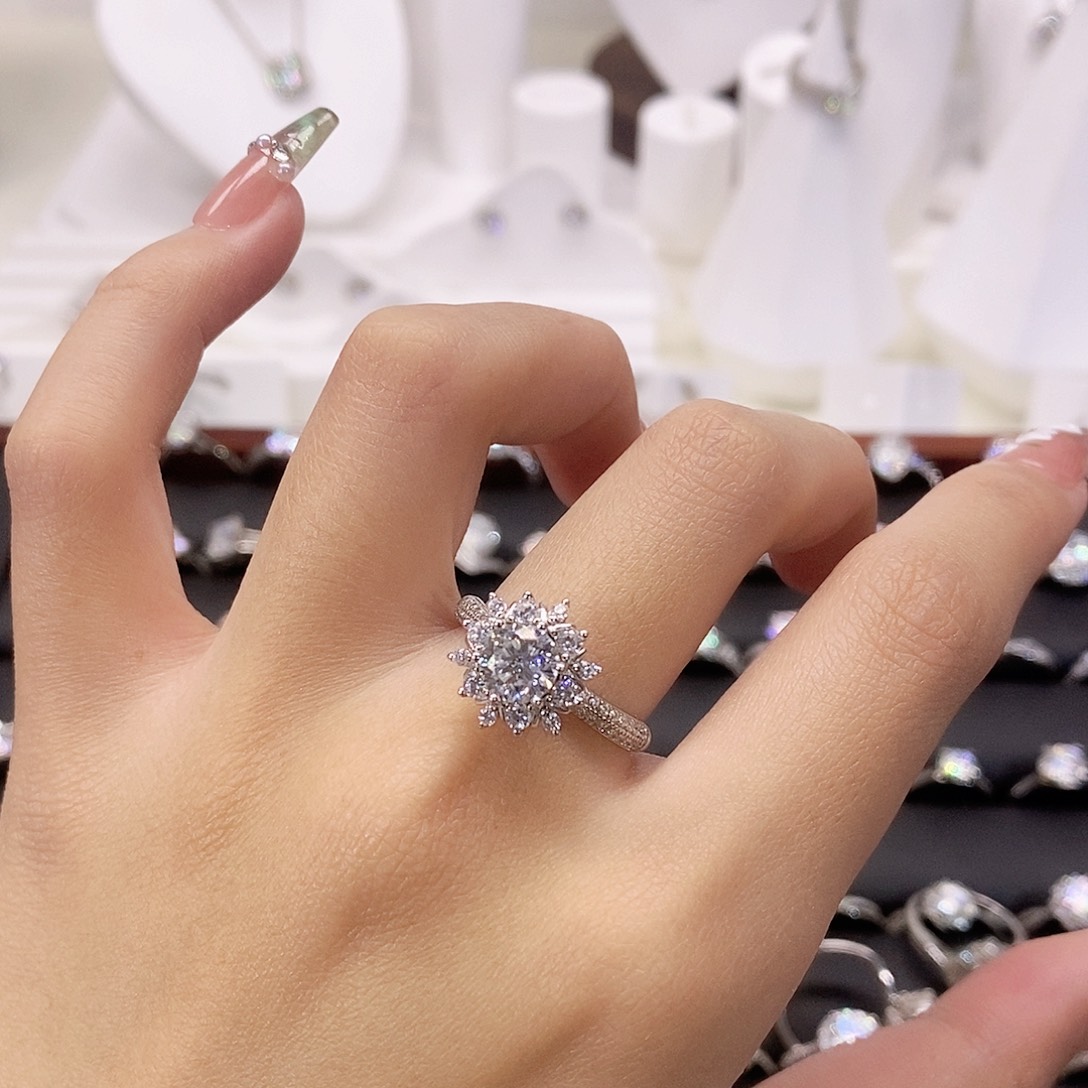 925银合成碳硅石初雪公主18圈口