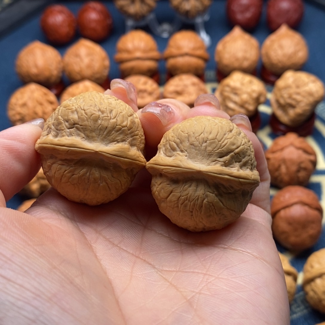 文玩核桃把件佳*精品小手捻