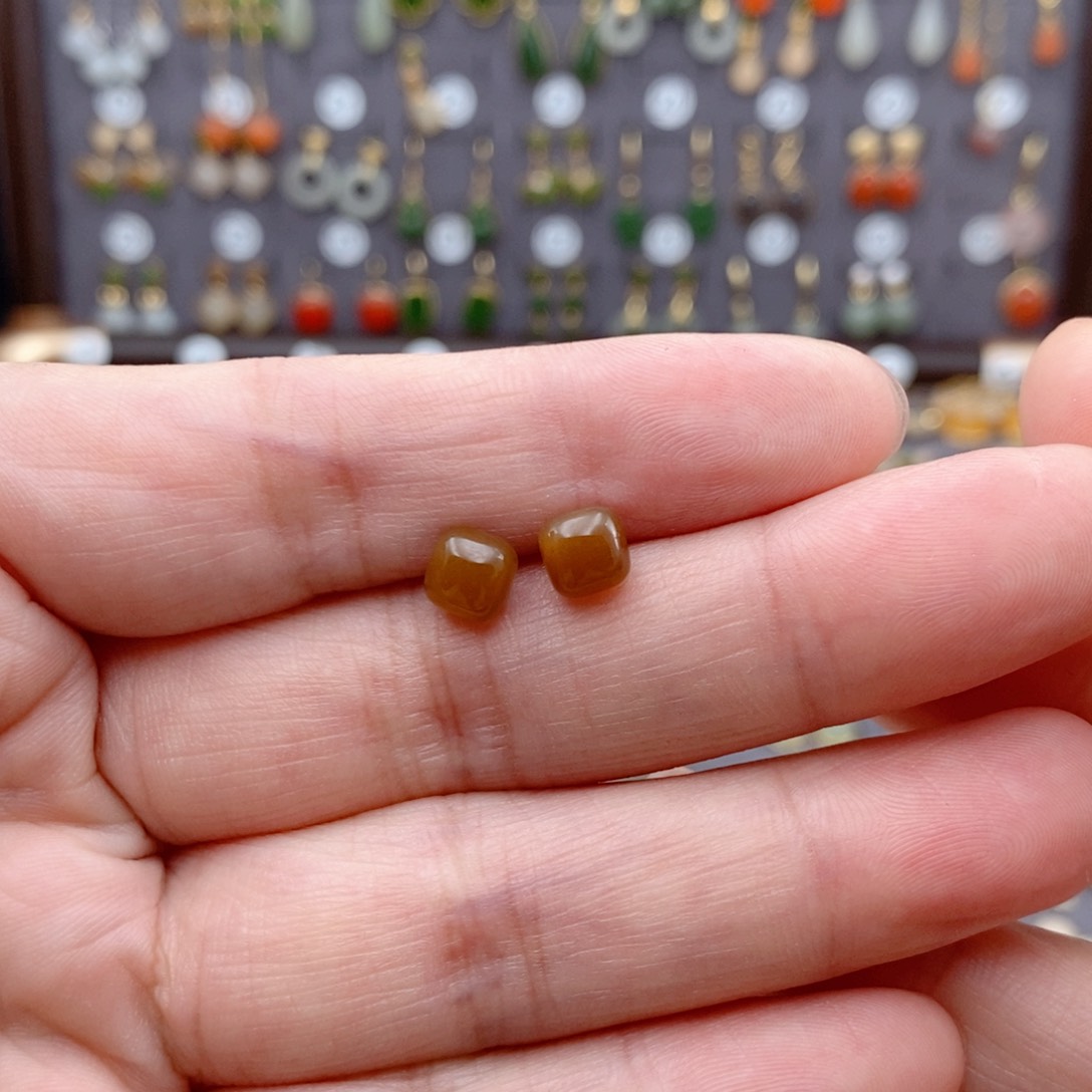 银S925镶嵌和田玉耳饰一***?