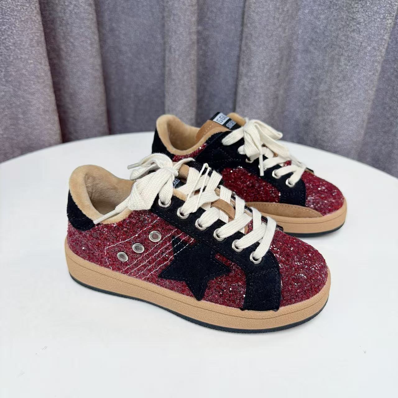 C9251   酒红色   绒里时尚儿童舒适系带休闲鞋  