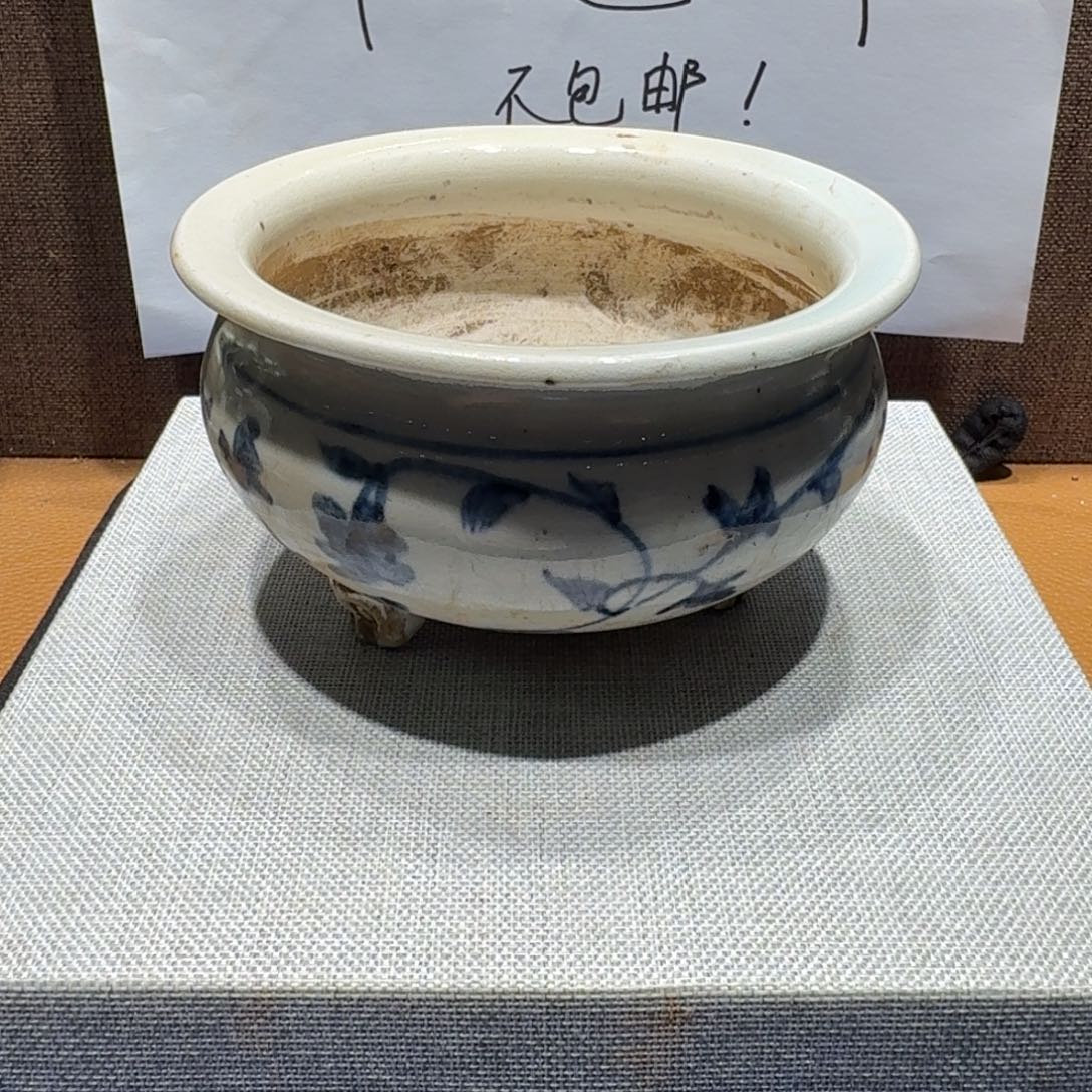 陶其他漂亮的小瓷娃