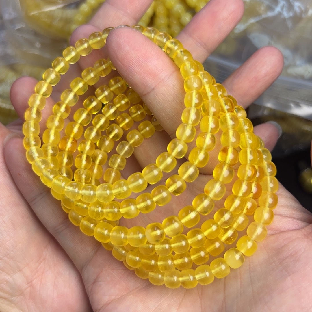 琥珀未镶嵌手链6.7左右金珀多样发其一051