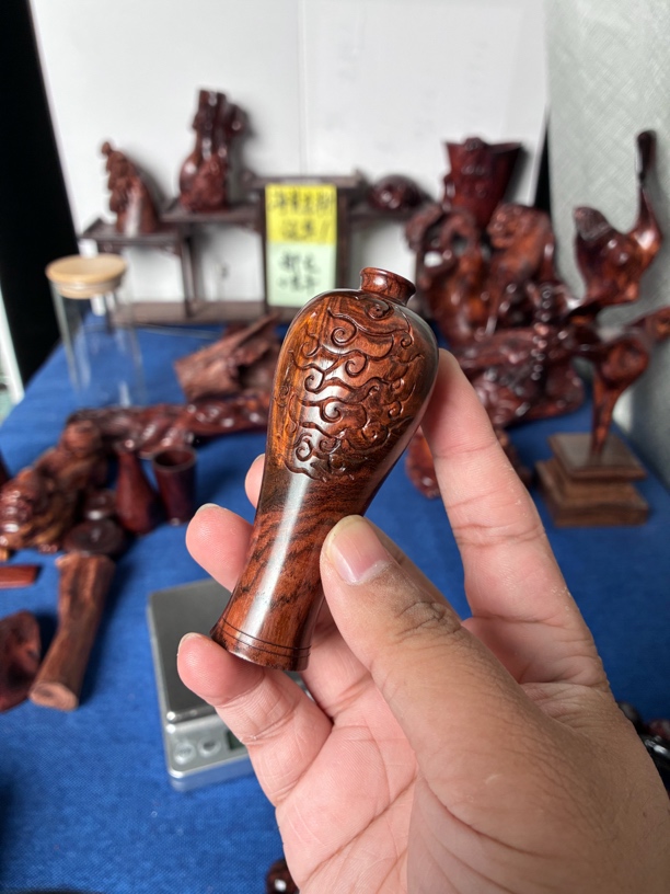 海南黄花梨老料梅瓶